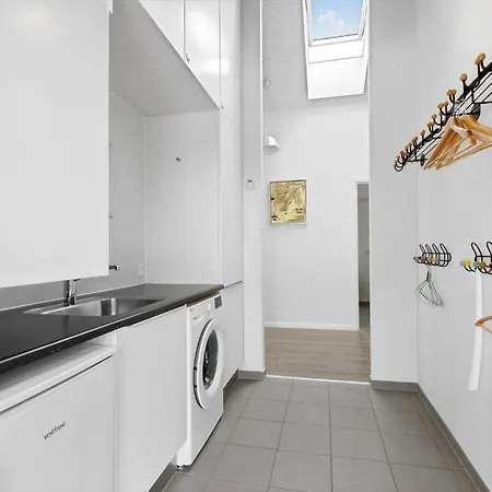 Holiday home 8905-allingabro-rodklovervej-1
